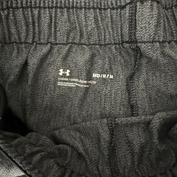 Under Armour Running Shorts Womens M Medium Gray Black Running Athletic Pockets - Picture 6 of 9